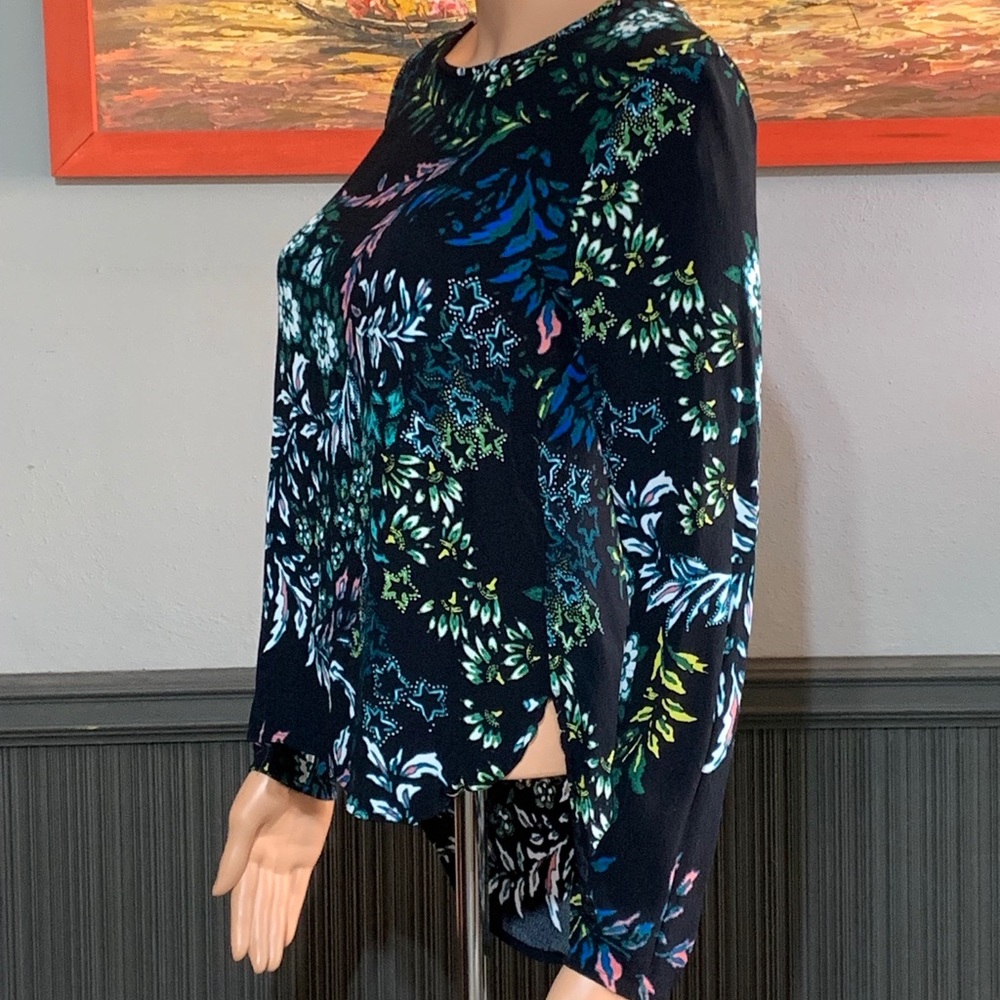 H& M Blouse SZ - 6 - Picture 2 of 4